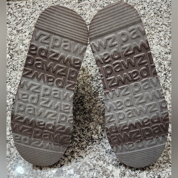 **NWT** Girls PAWZ by Bearpaw Sz 1 Grey Gray Winter Fur Bow Boot Microsuede Warm - Picture 10 of 12